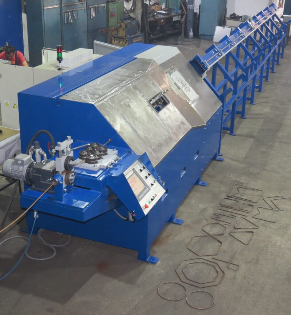 Automatic, heavy-duty, machine for processing cold-rolled or hot-rolled wire from spools. The motorized feed system, pre- straightening unit, pooling unit with electric servo drive...